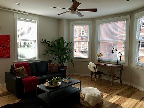 3rd image of 33 E 13th St Unit 201