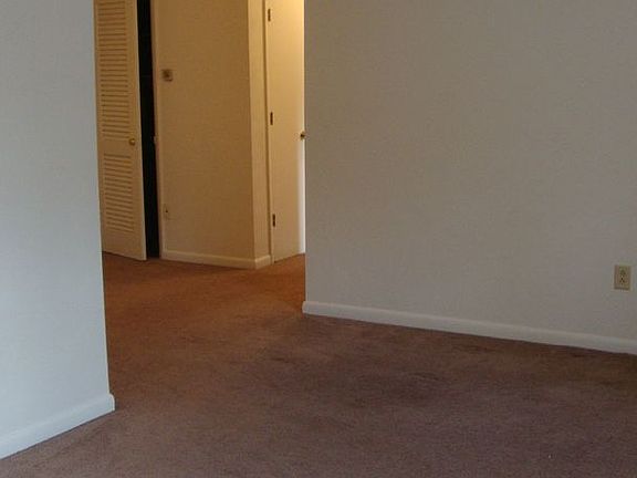 2nd image of 609 Clay St SE APT 2