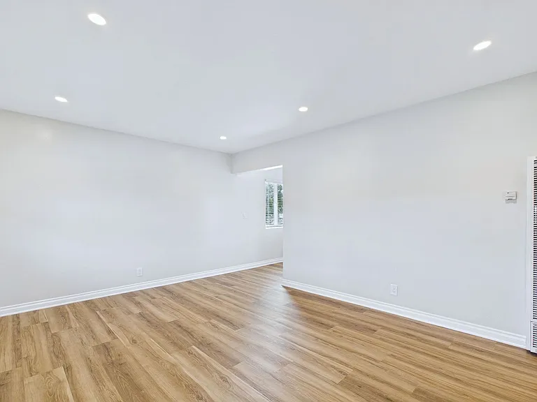 506-524 Parker Dr — Photo 6