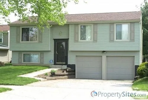 3066 Arrowsmith Dr photo 1
