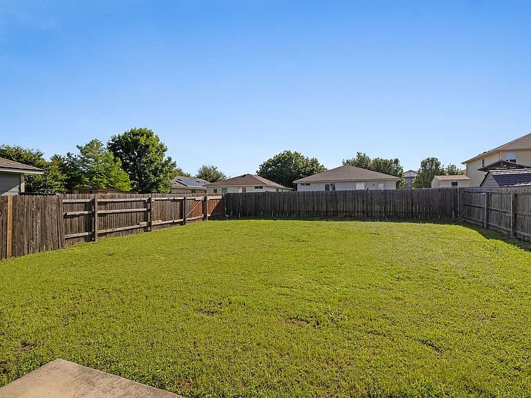 335 Avalanche Ave — Photo 18