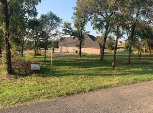 628 Lunar Cir, Granbury, TX 76049