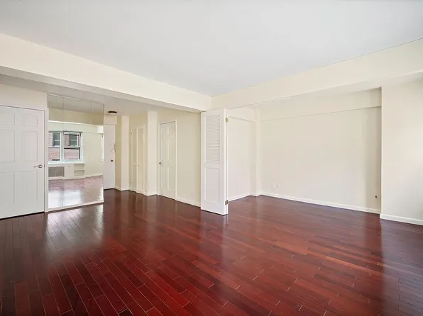 210 E 63rd St APT 8C, New York, NY 10065