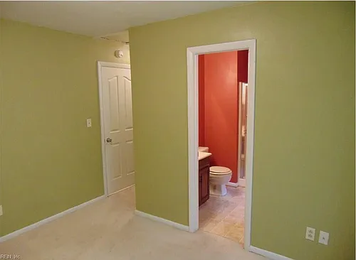 125 Wexford Dr E Photo 1