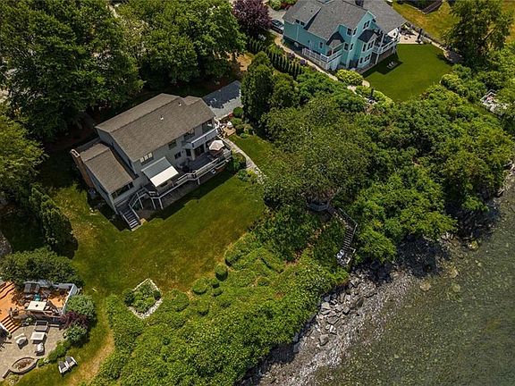 4th image of 129 Seaside Dr