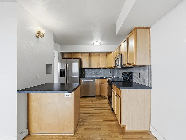 601 W 11th Ave #714 — Photo 5