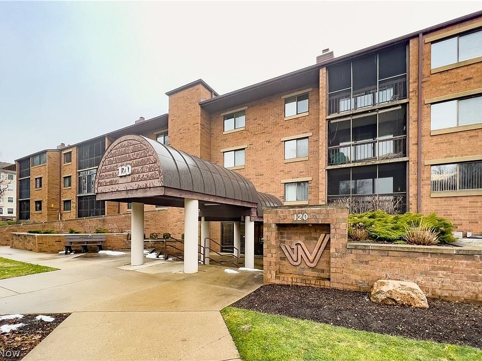1st image of 120 Fox Hollow Dr APT 203