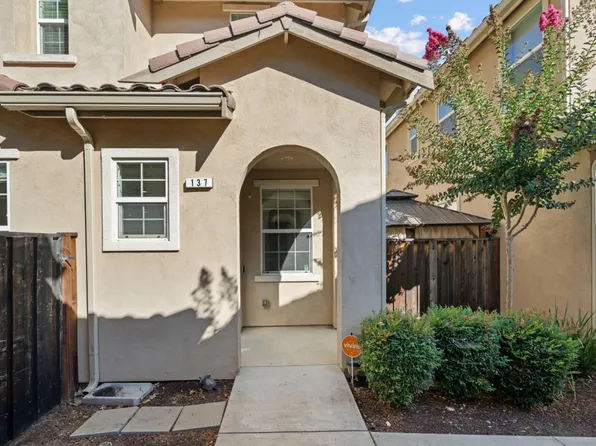137 Lusitano Way, Gilroy, CA 95020