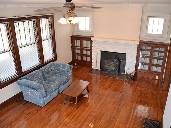 3rd image of 1718 W Main St