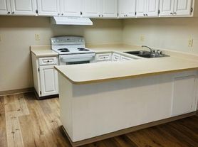 2 Bedroom 1 bath apartments available now!
