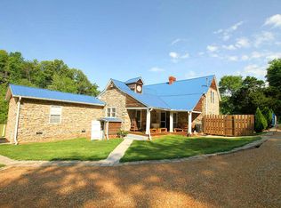 2112 Smith School Rd, Strawberry Plains, TN 37871