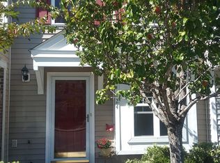 424 Whinstone Dr, Murrells Inlet, SC 29576