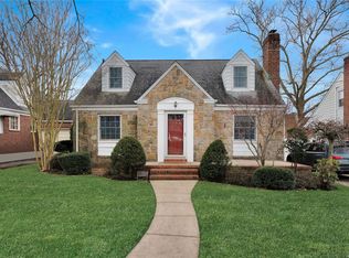 317 Collins Ln, West Hempstead, NY 11552