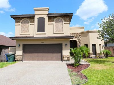 216 Desert Palm Dr, Laredo, TX, 78045