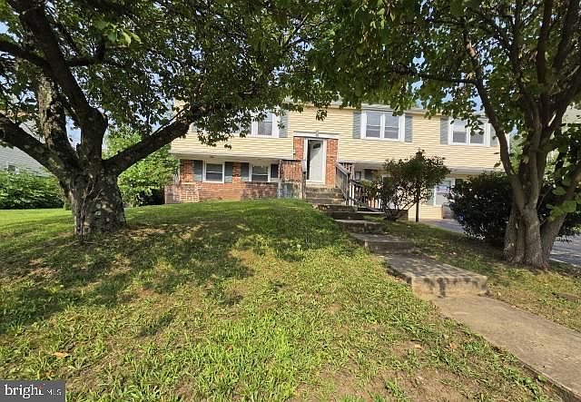 1st image of 1946 Birchwood Park Dr N