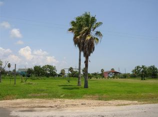 1160 N Crystal Beach Rd, Pt Bolivar, TX 77650