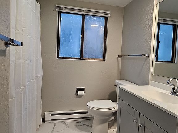 3rd image of 2955 Wildwood Dr #4