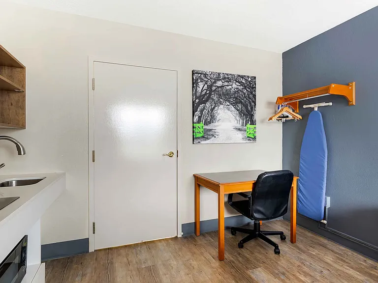 Studio Suite - 1 King Bed