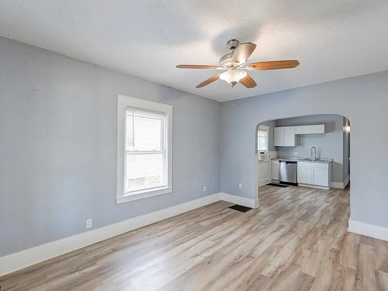 1308 E Taylor St — Photo 19