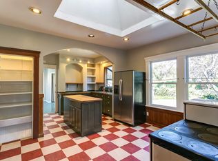5527 Vicente Way, Oakland, CA 94609