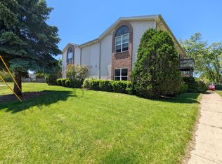 8760 Sheridan Rd APT 3, Kenosha, WI 53143