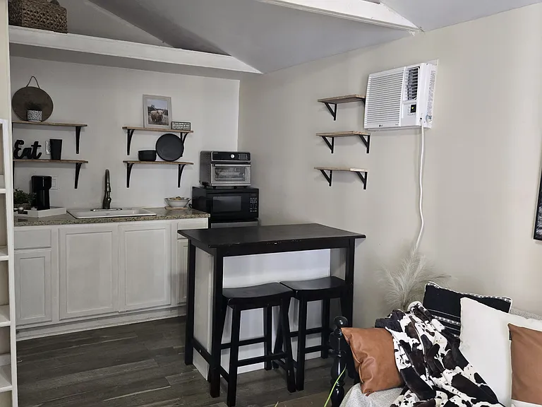 507 N Rosedale Ave #B — Photo 3