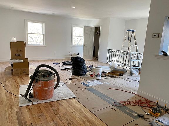 2nd image of 24449 Grand Central Pkwy Floor 2