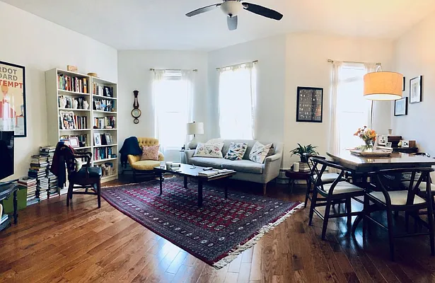 Rented by Level Group | media 10