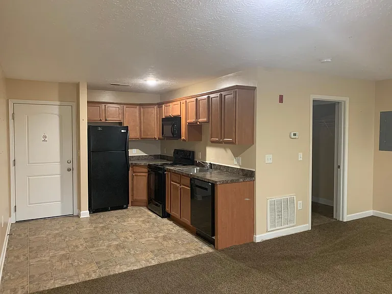 66 Buena Vista Dr #13 — Photo 5