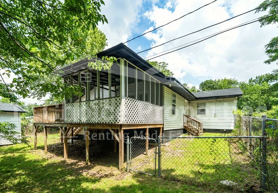1578 Cunningham Drive Helena, AL 35080 - 1 — Photo 2