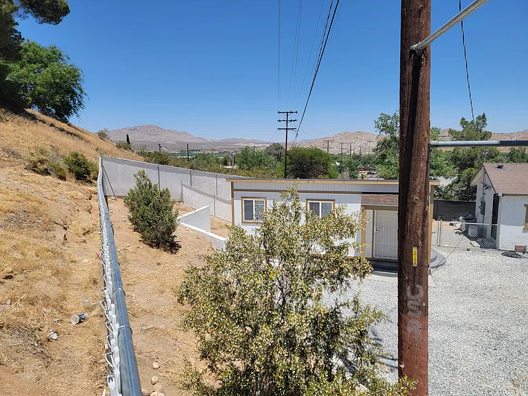 16786 Yucca Ave #B — Photo 11