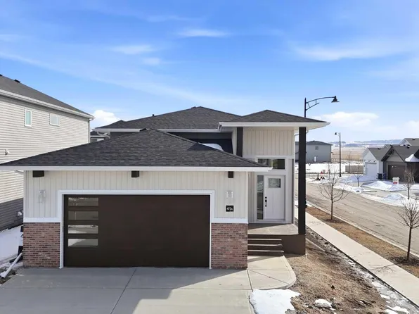 41 Emmett Cres, Red Deer, AB T4P 3G8