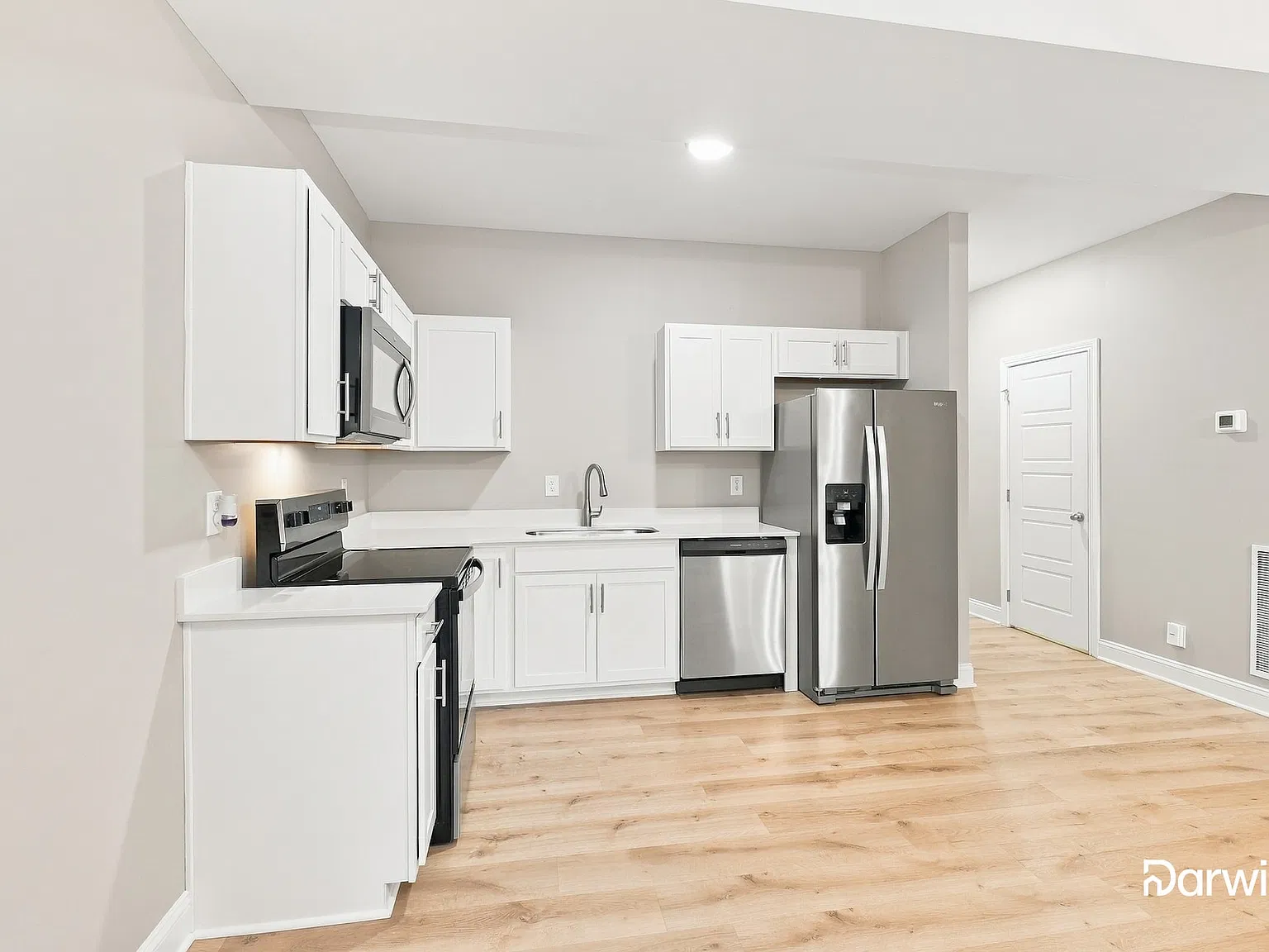 2 bed, 2.5 bath, 1550 sqft, $1,140 — Photo 3