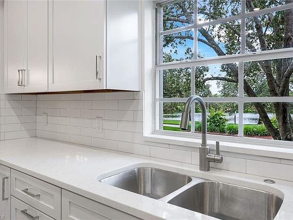 3rd image of 6030 Chardonnay LN #204