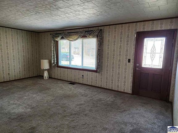 4th image of 2227 Spang Ave