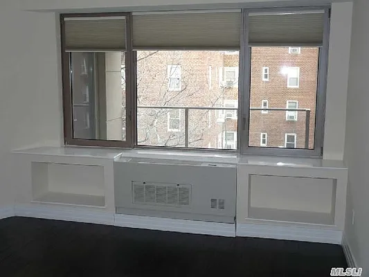 Rented by Prime Realty | media 33