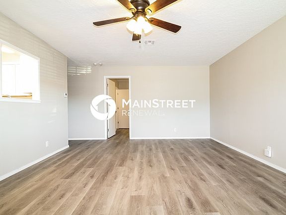 5th image of 901 Barbour Ave