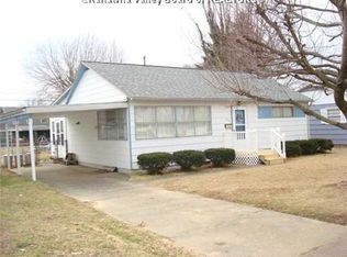 706 Cherry St, Ravenswood, WV 26164