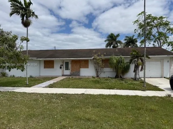105 NE 17th St, Homestead, FL 33030