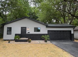 2803 E Bennett St, Springfield, MO 65804