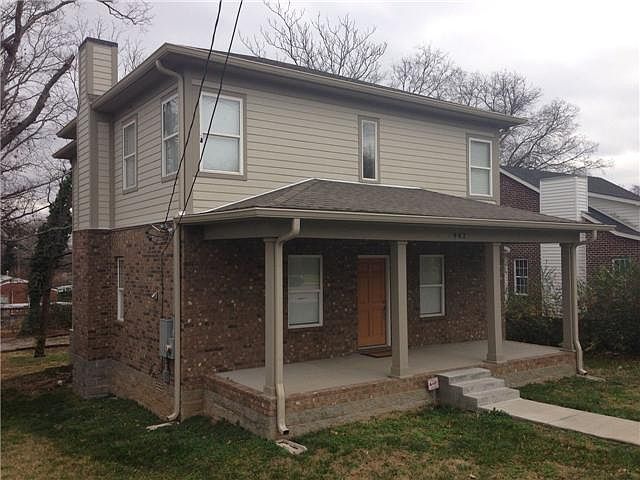 2nd image of 942 33rd Ave N
