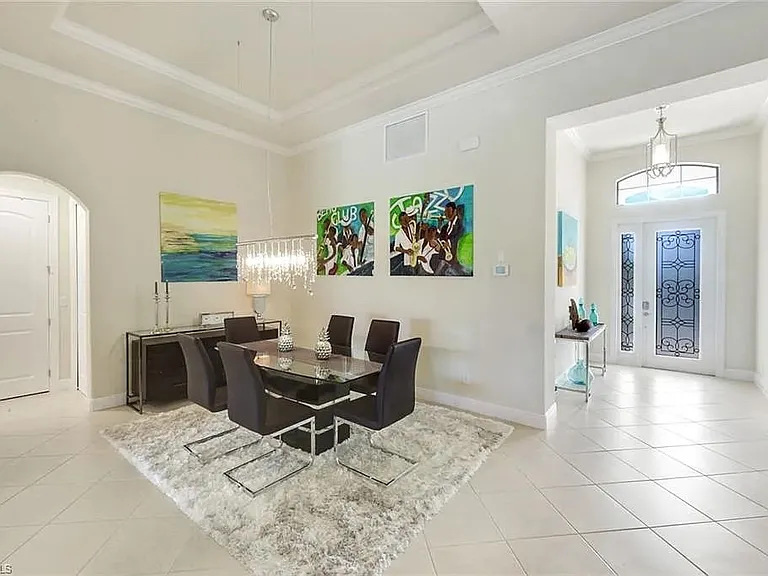 9909 Casabella Way — Photo 11
