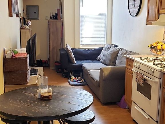 2nd image of 304 Cooper St #1L