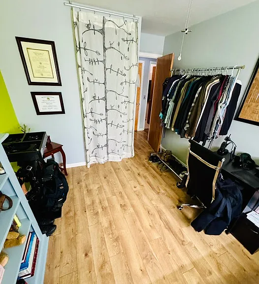 208 Surrey Rd — Photo 12