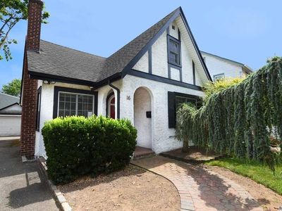 16 Princess St, Bellmore, NY, 11710