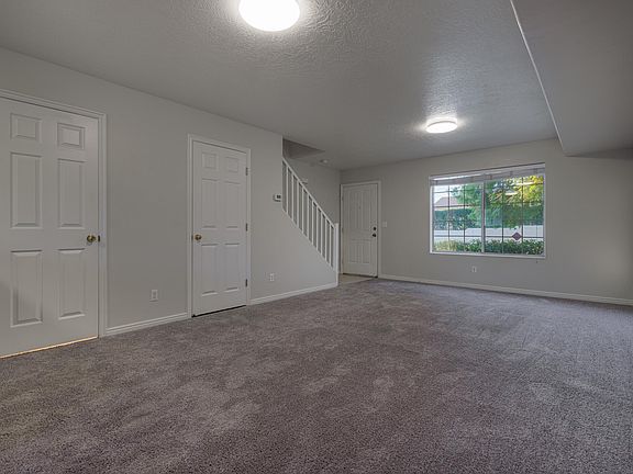 3rd image of 1735 W 540 N APT 205