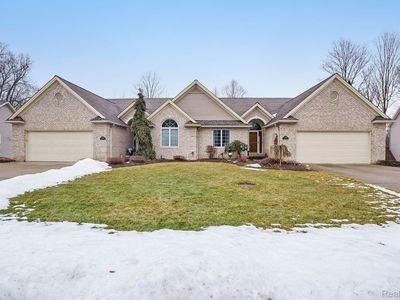 2040 Crystal Wood Trl, Flushing, MI, 48433