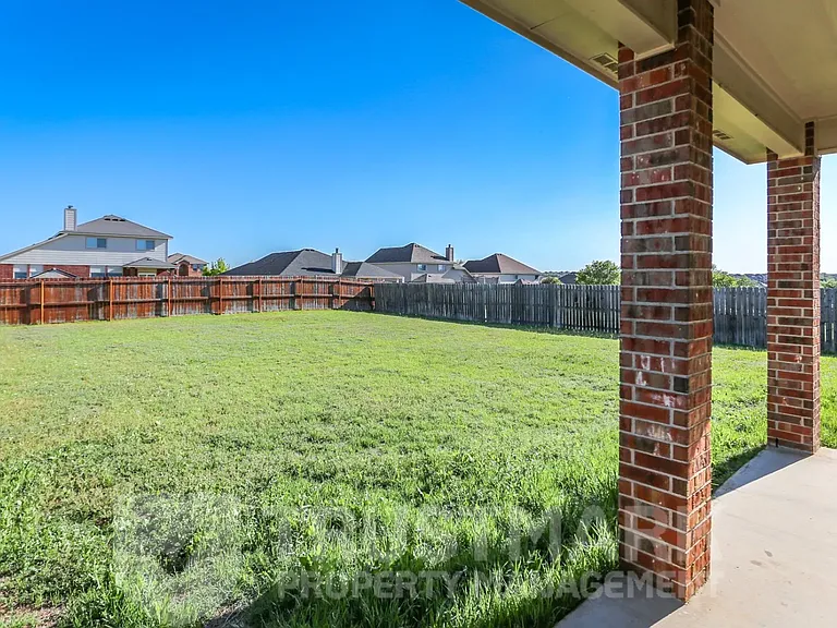 212 Crowfoot Dr #CROWFOOT212 — Photo 23