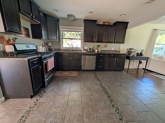 5th image of 4026 Elmcrest Dr