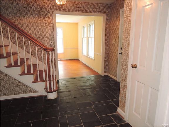 2nd image of 2550 S Patterson Blvd